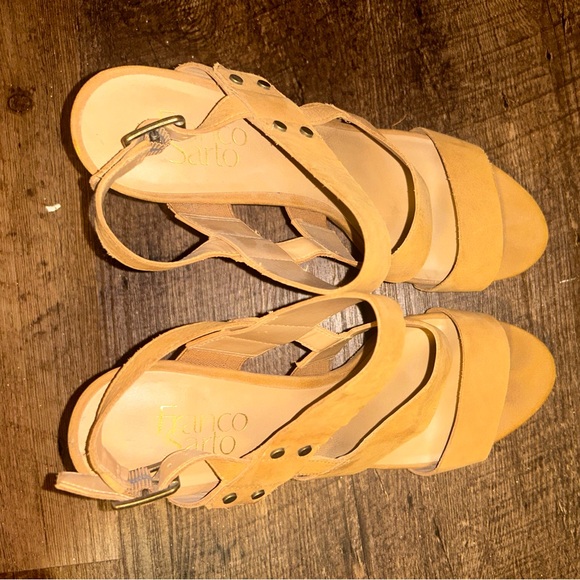 Franco Sarto high heel. Camel suede with brass rivets. Worn once. Size 10 - Picture 2 of 5